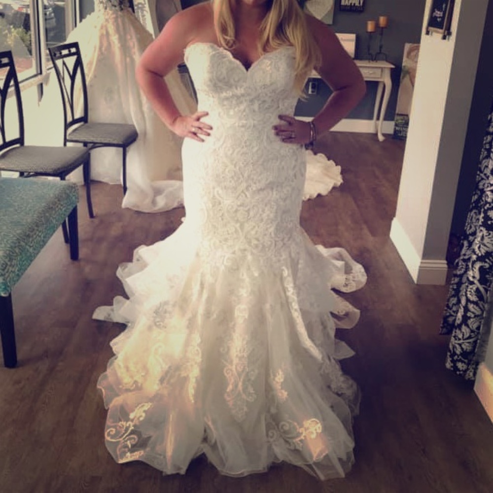 Brand New Allure Wedding Gown!